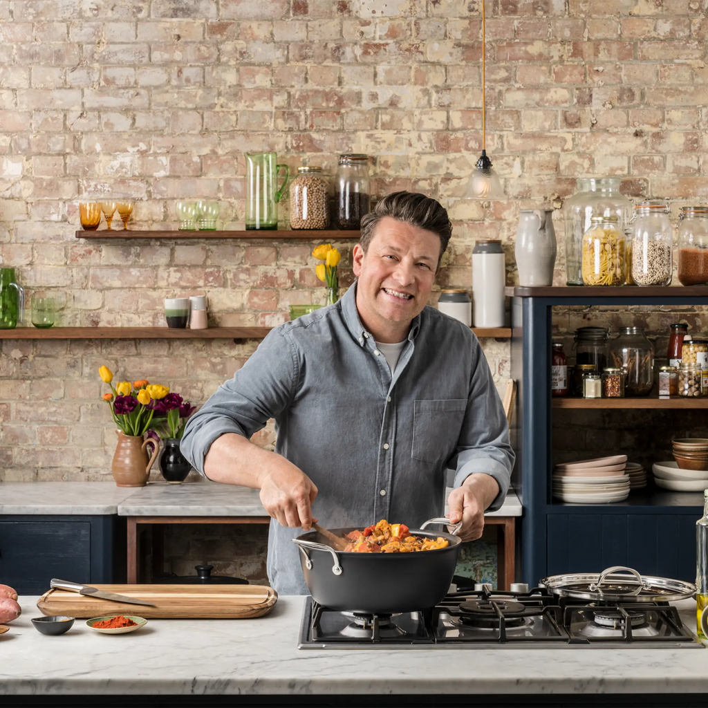 Jamie Oliver by Tefal Cooks Classic Induction Hard Anodised Big Batch Pan 30cm/7.2L + Lid
