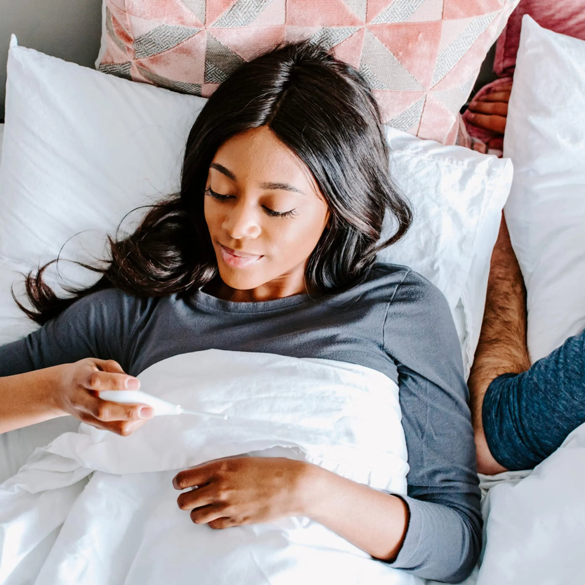 Daysy Fertility Tracker & Digital Ovulation Tracker - Hormone-Free & Over 99%+ Accuracy - Medical Device - Fertility Aid - Cycle Tracking with App