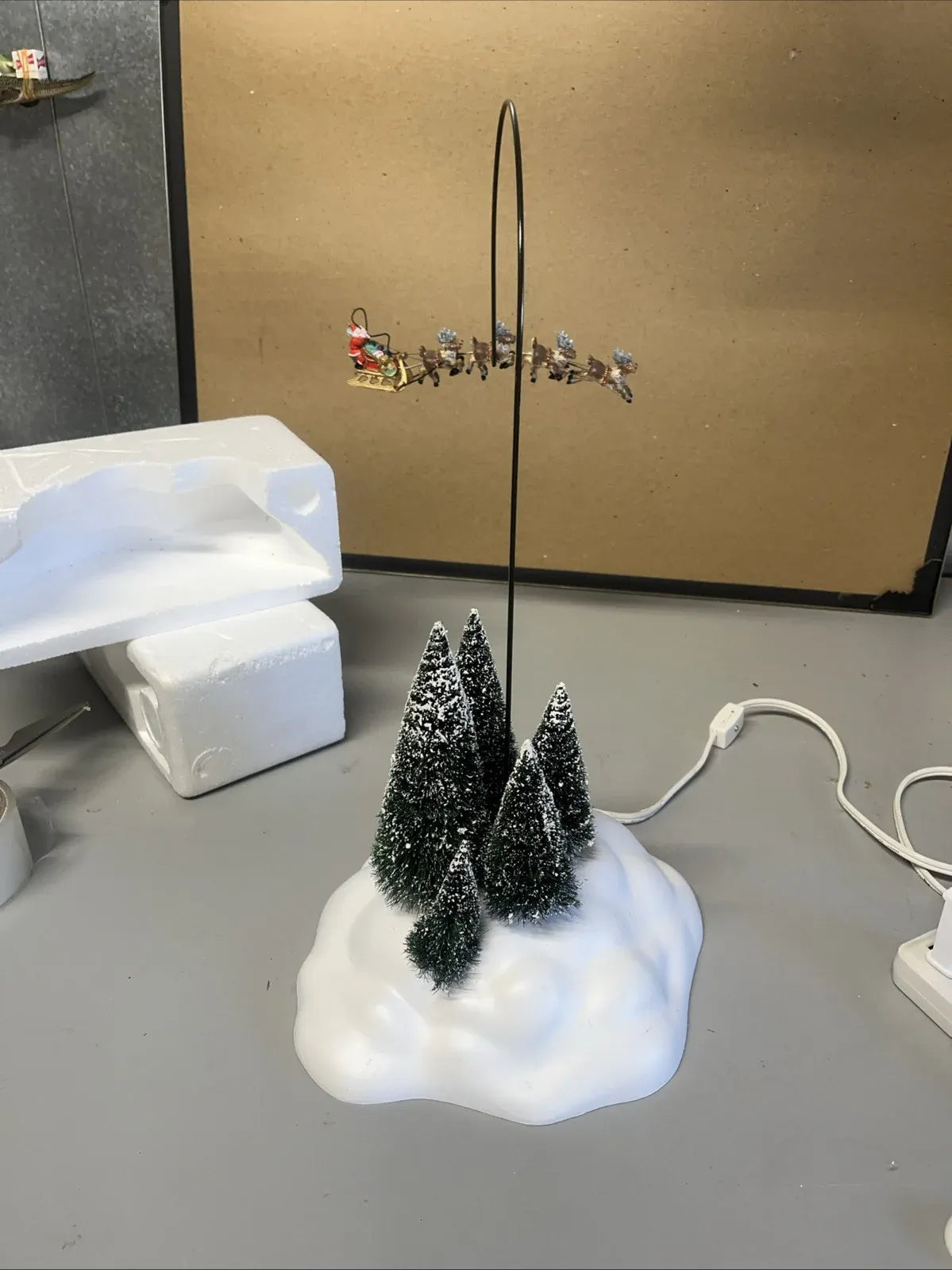 Department 56 Animated Reindeer And Sleigh Up Up & Away Holiday Christmas