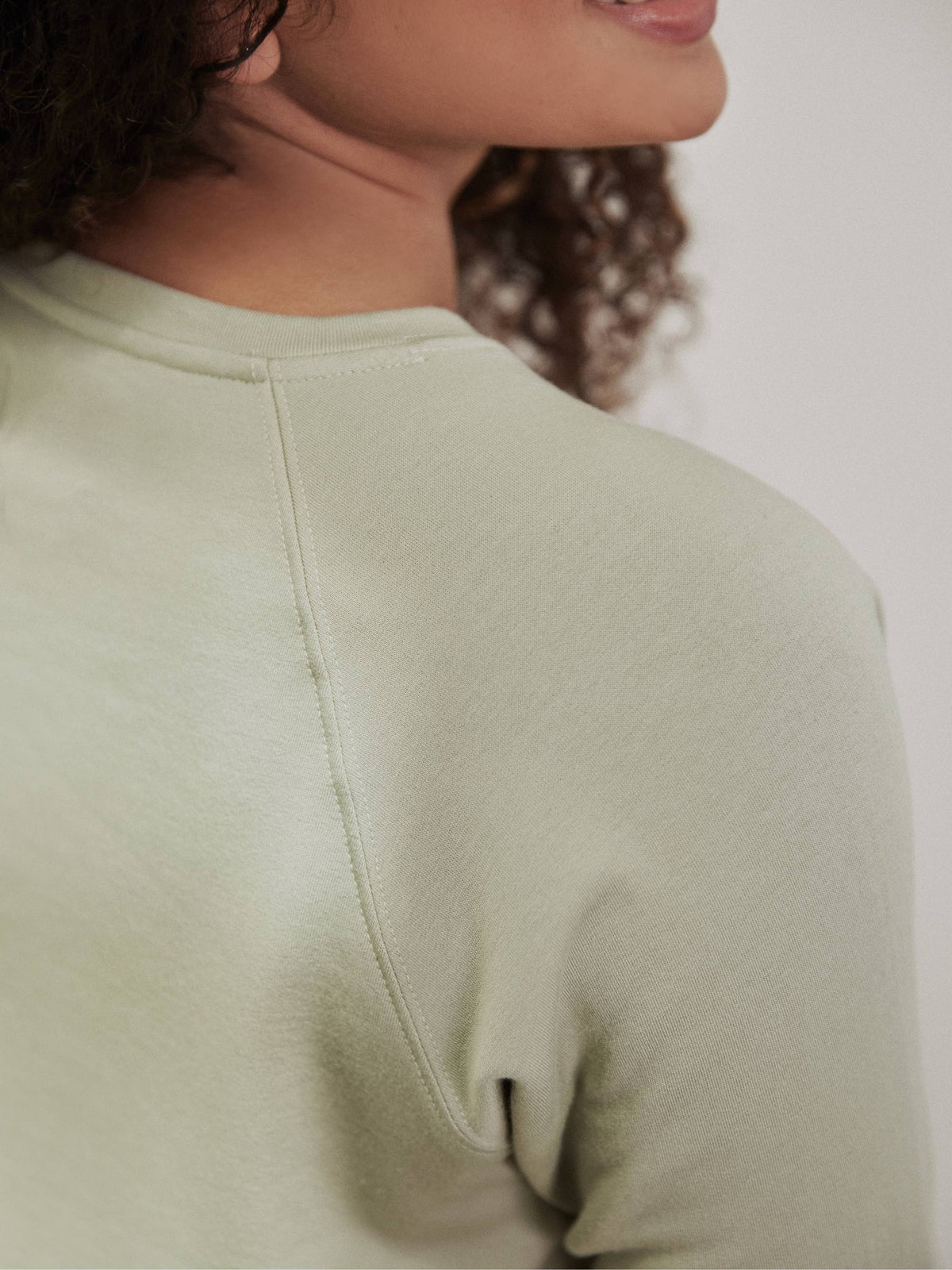 Fleece Crewneck Pullover Sweatshirt