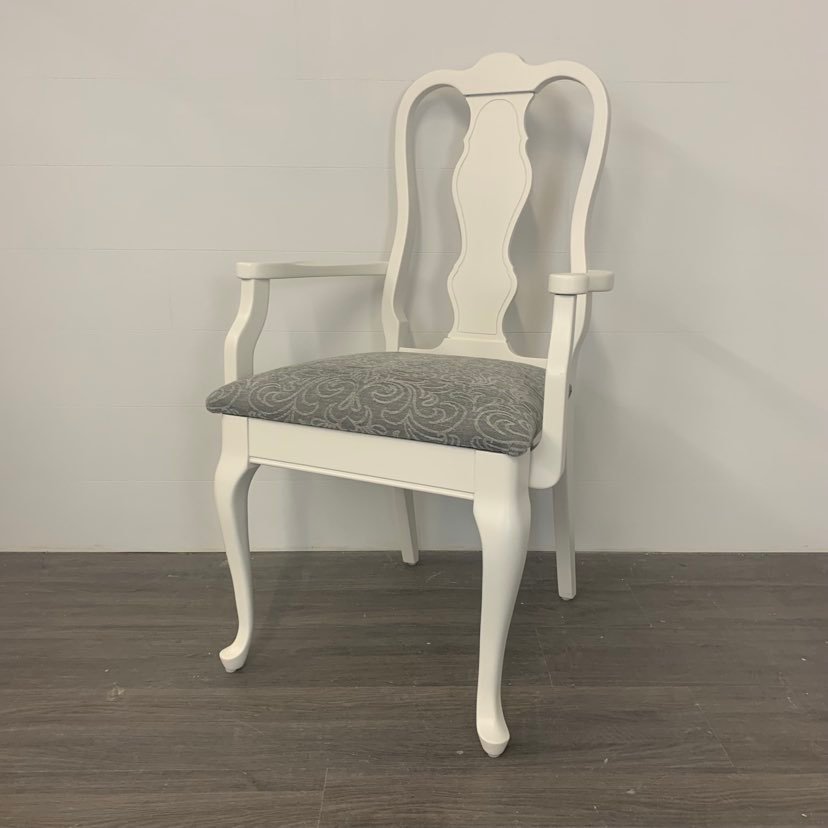 6 Little White Dining Chairs