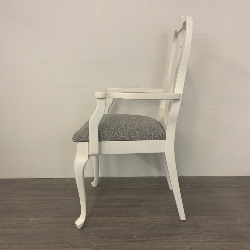 6 Little White Dining Chairs