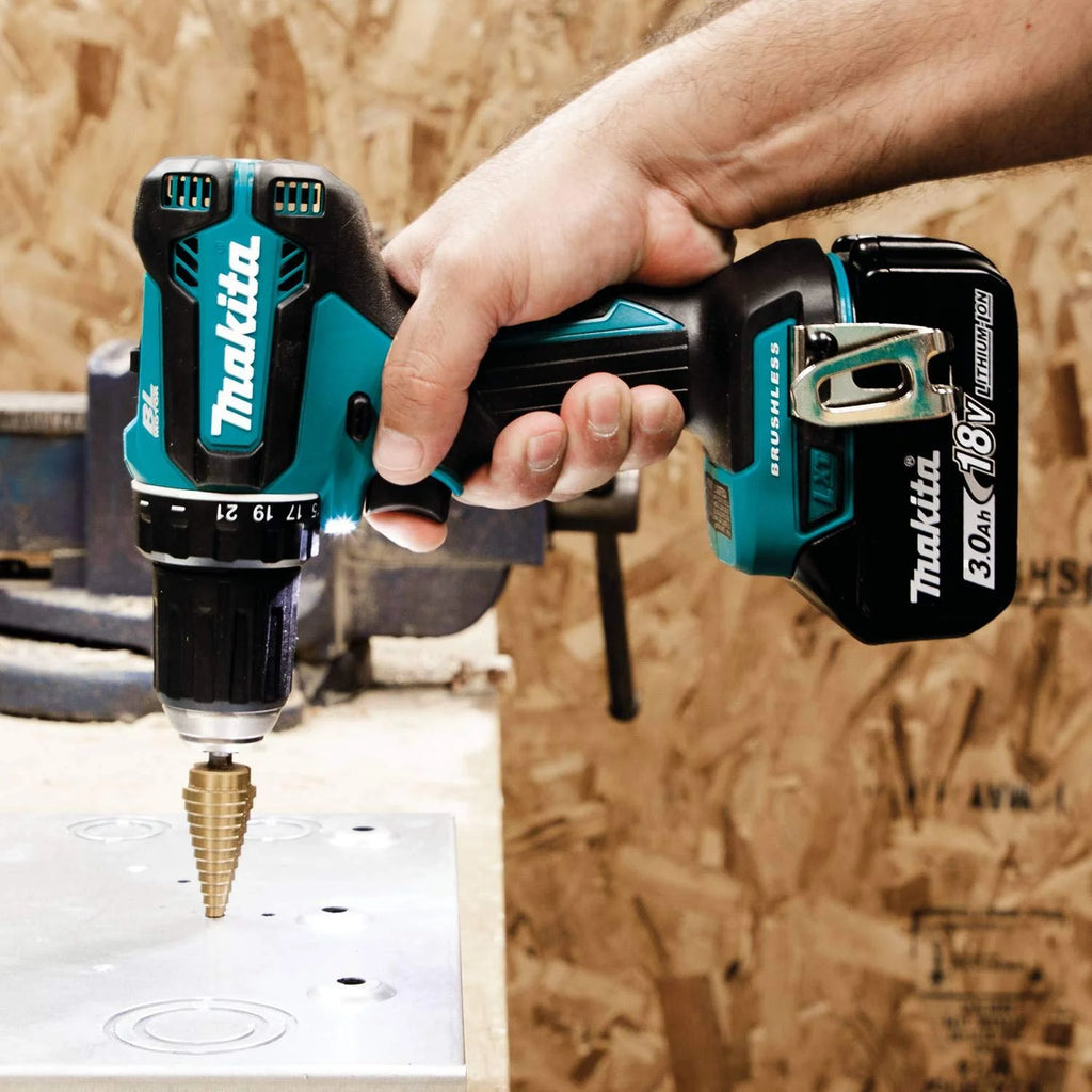 Makita XFD131 18V LXTu00ae Lithium-Ion Brushless Cordless 1/2 Driver-Drill Kit (3.0Ah)