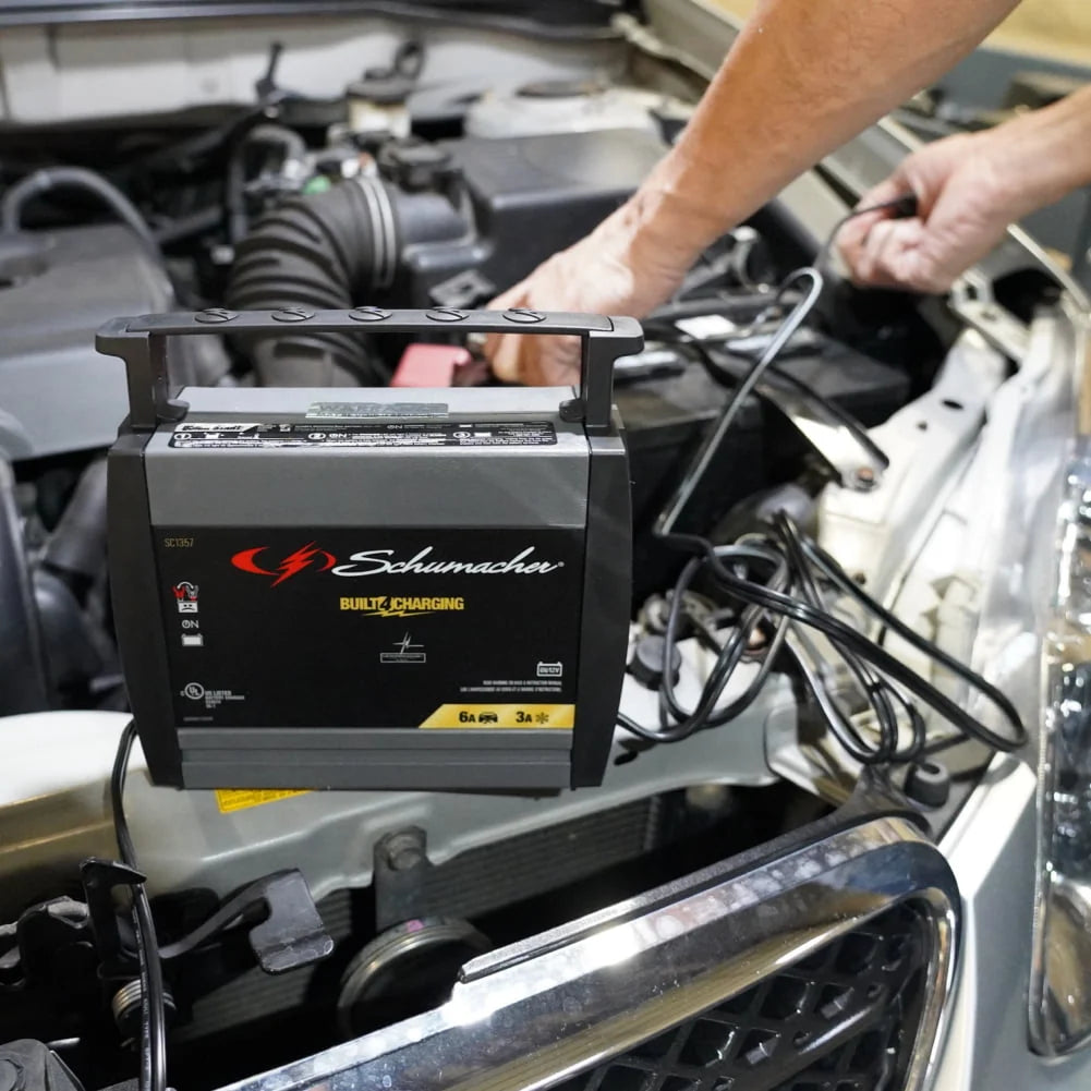 Schumacher Fully Automatic Battery Charger and Maintainer- 6 Amp/3 Amp, 6/12V