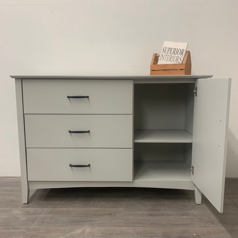 Ultimate Grey Dresser