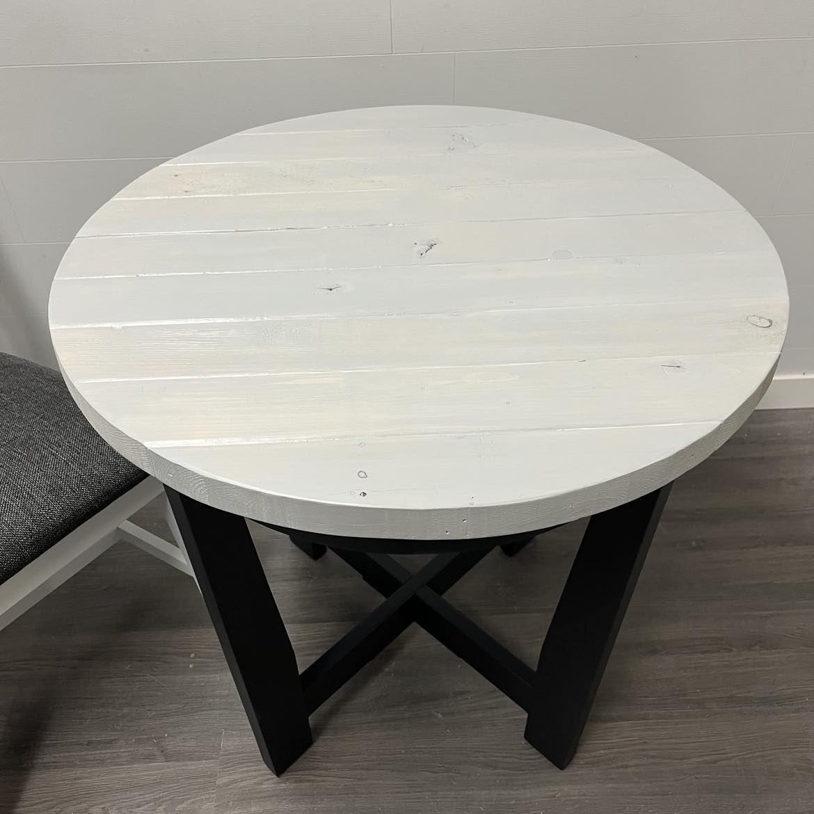 Round Table