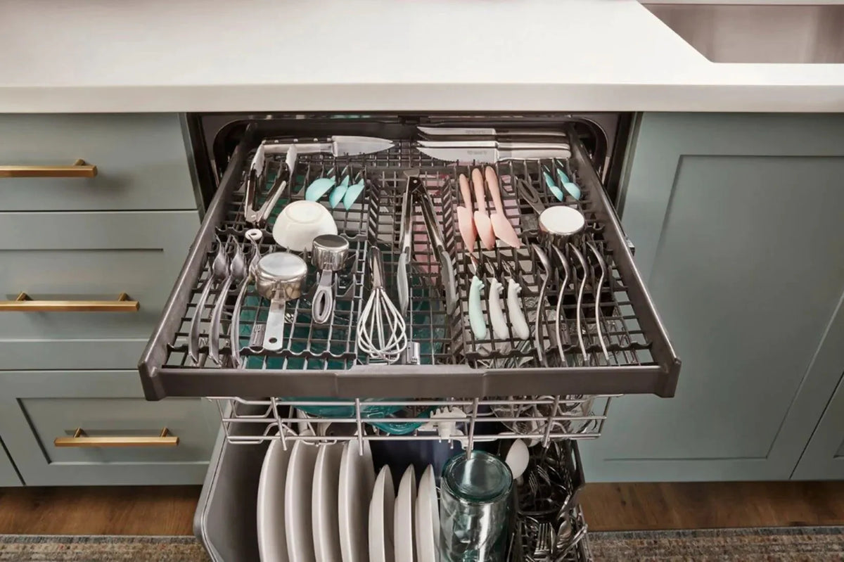 Whirlpool - 24 Top Control Built-In Dishwasher with Stainless Steel Tub, Large Capacity, 3rd Rack, 47 dBA - Stainless steel