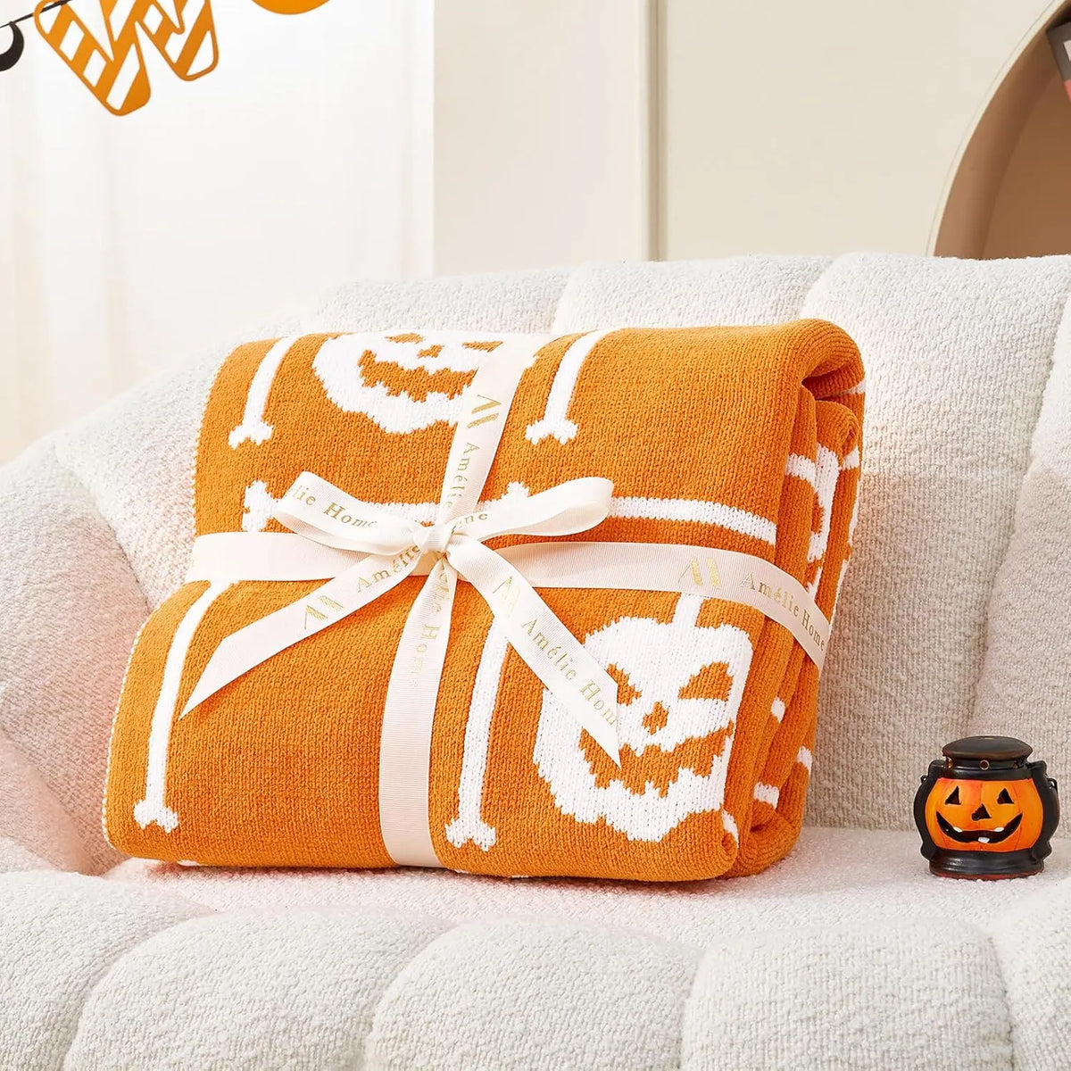 AmÃ©lie Home Halloween Throw Blanket for Couch, Reversible Pattern Pumpkin Skull Themed, Chenille Knit Stitch Pattern Soft Cozy for Bed Home Decor, 50 x 60, Pumpkin Skeleton Checkerboard