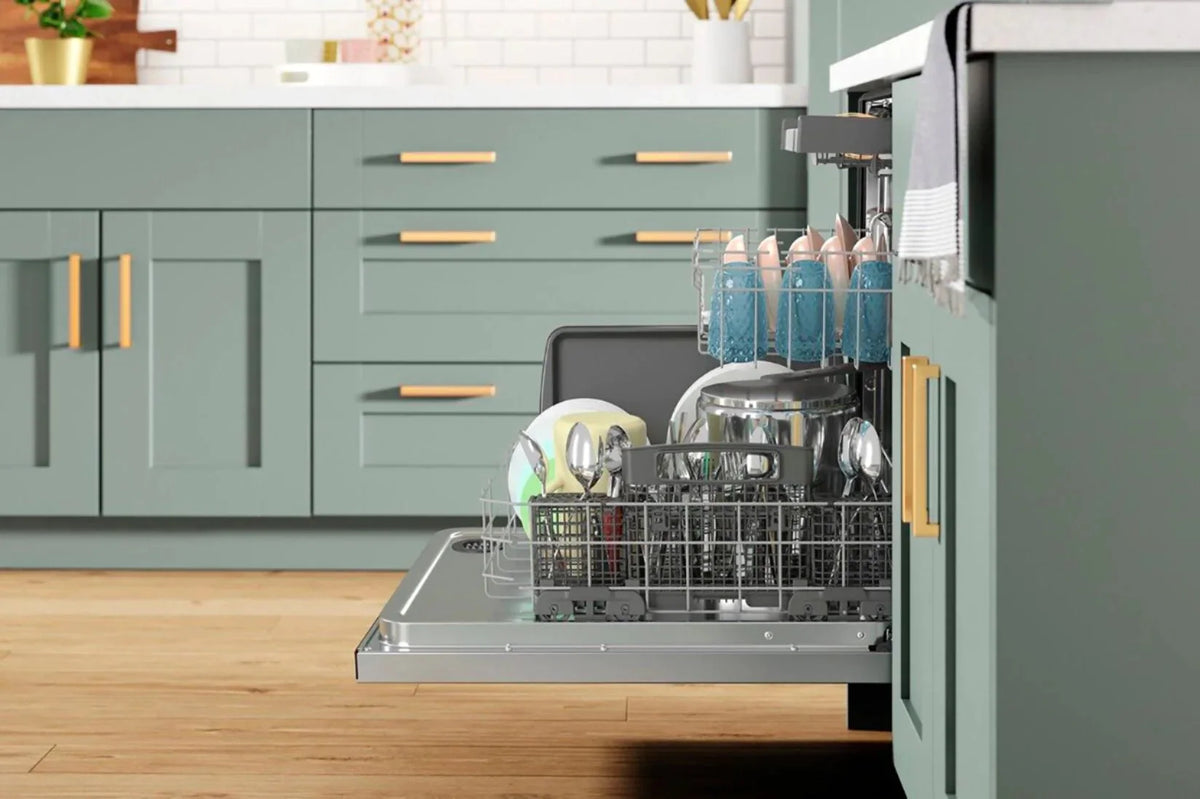 Whirlpool - 24 Top Control Built-In Dishwasher with Stainless Steel Tub, Large Capacity, 3rd Rack, 47 dBA - Stainless steel
