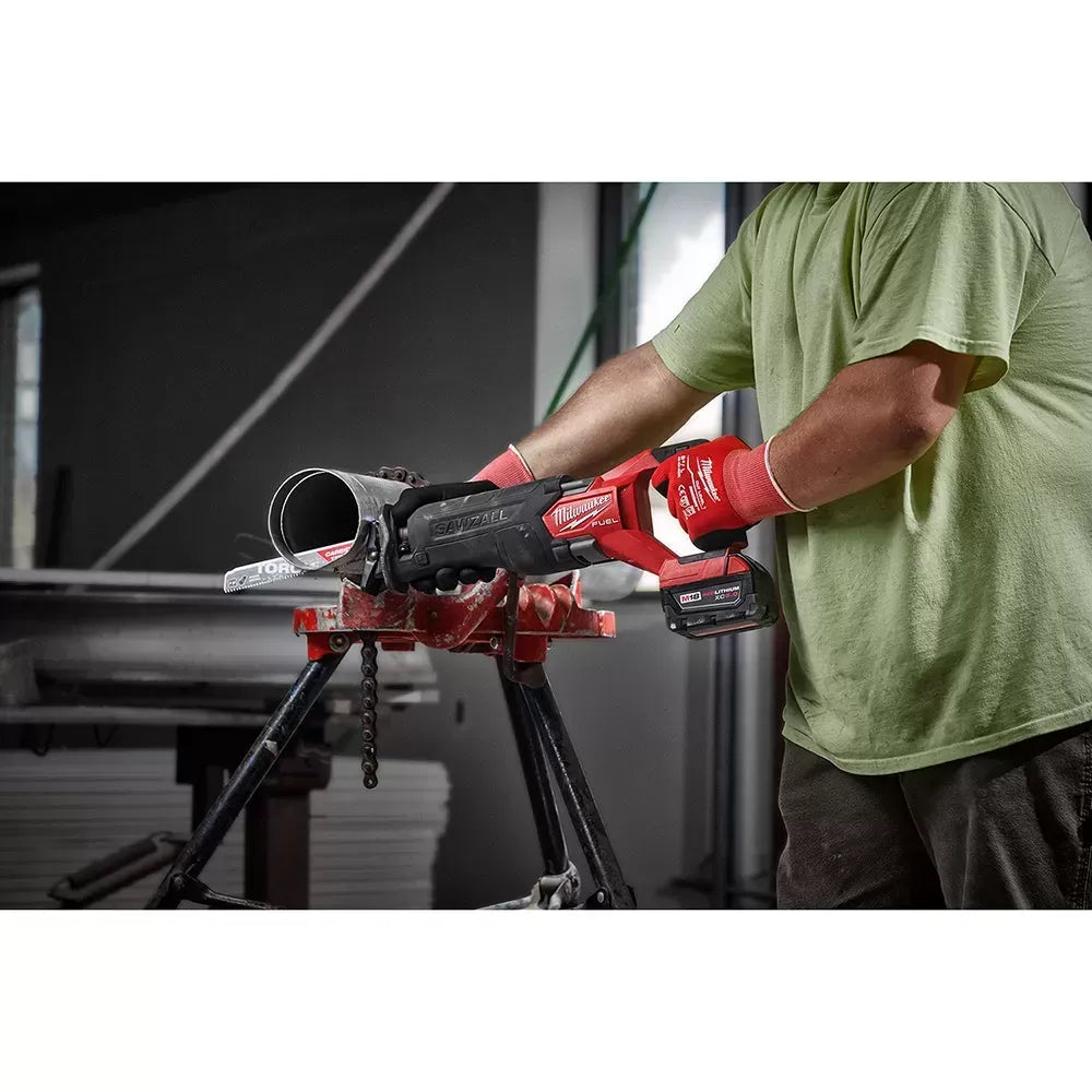 Milwaukee 2732-20 M18 FUEL 18V 7-1/4 Circular Saw w/ SAWZALL Reciprocating Saw