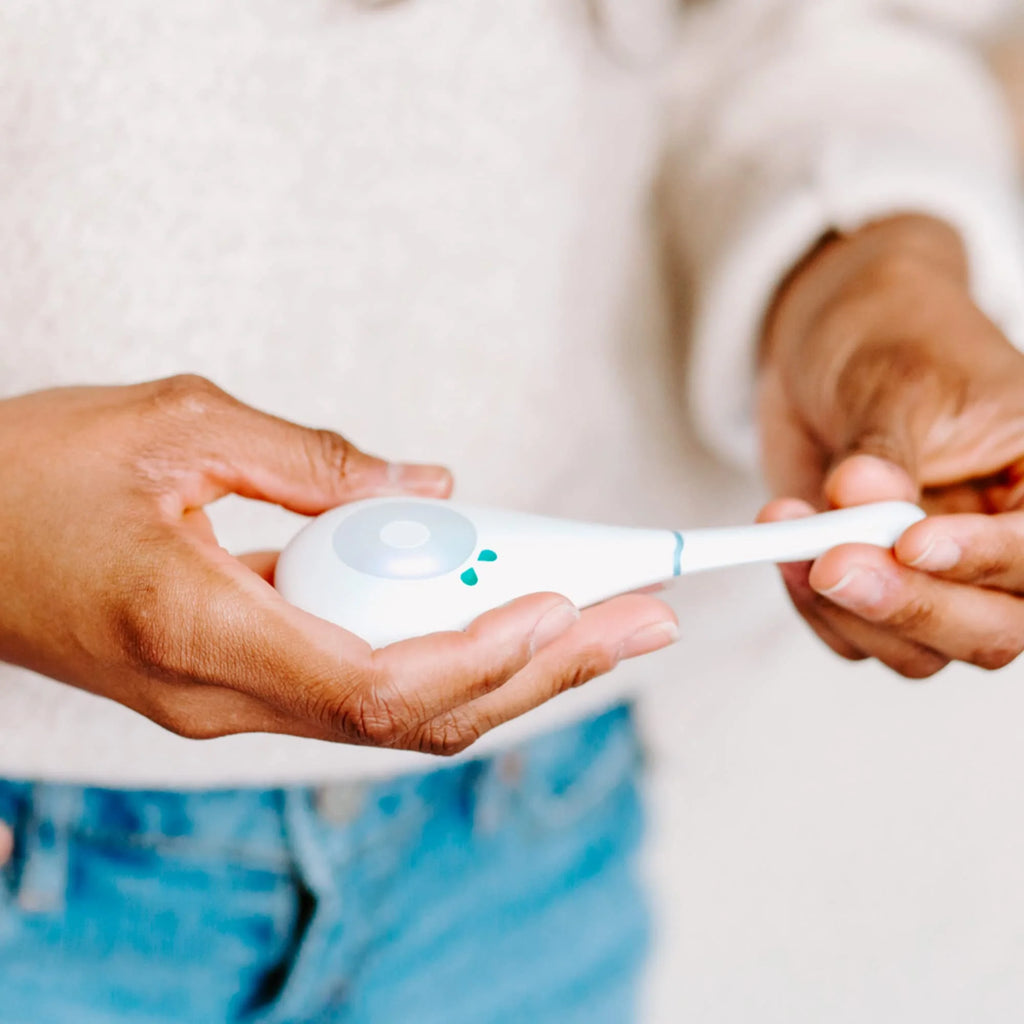 Daysy Fertility Tracker & Digital Ovulation Tracker - Hormone-Free & Over 99%+ Accuracy - Medical Device - Fertility Aid - Cycle Tracking with App