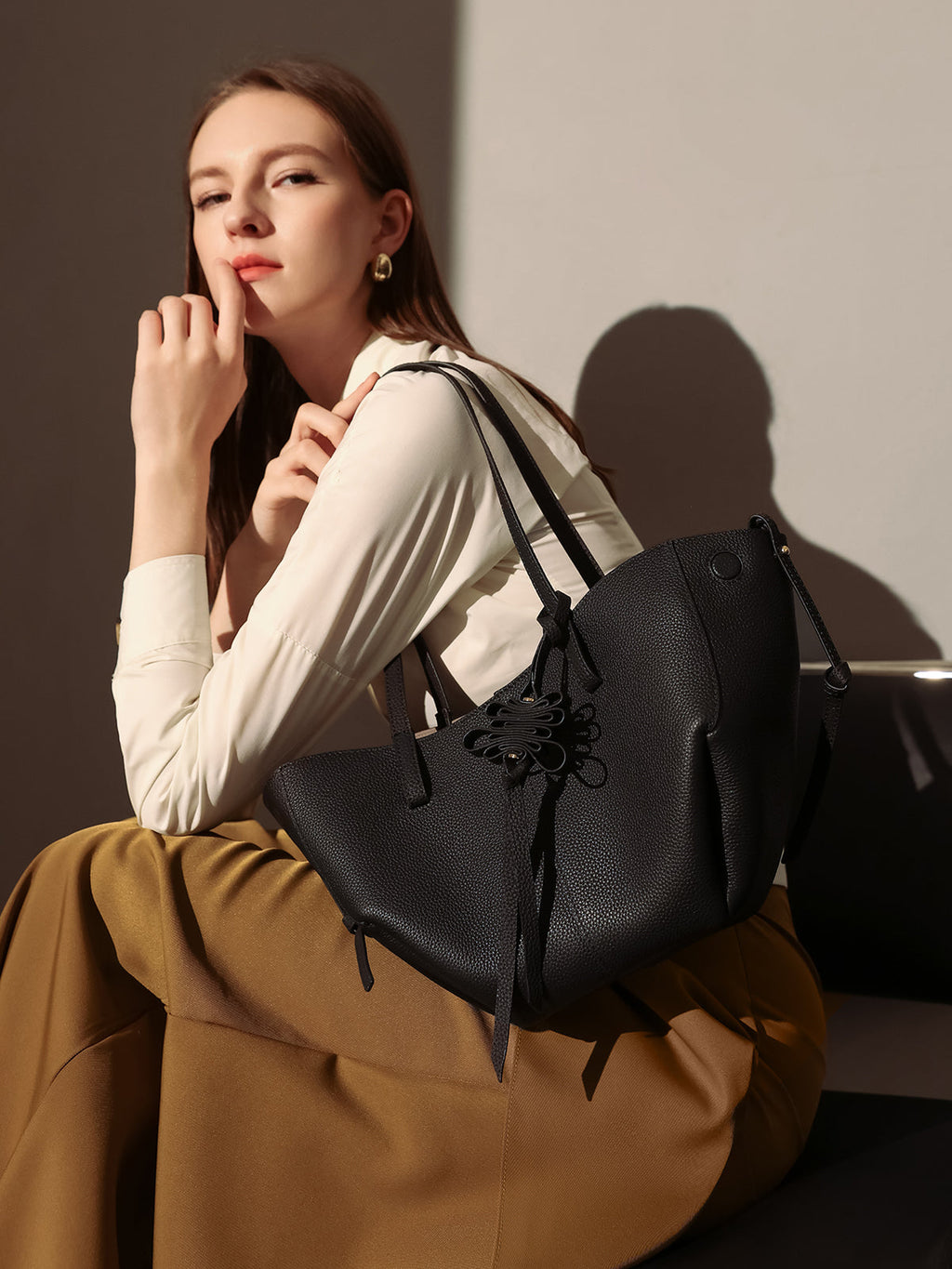 Esmeralda Everyday Trapezoid Tote Bag