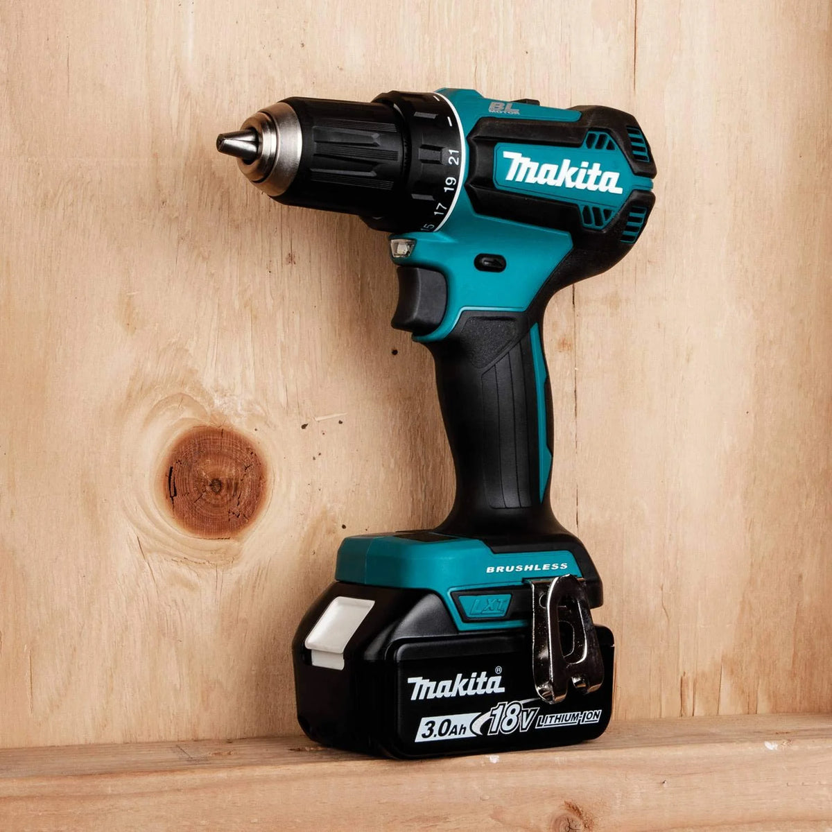 Makita XFD131 18V LXTu00ae Lithium-Ion Brushless Cordless 1/2 Driver-Drill Kit (3.0Ah)