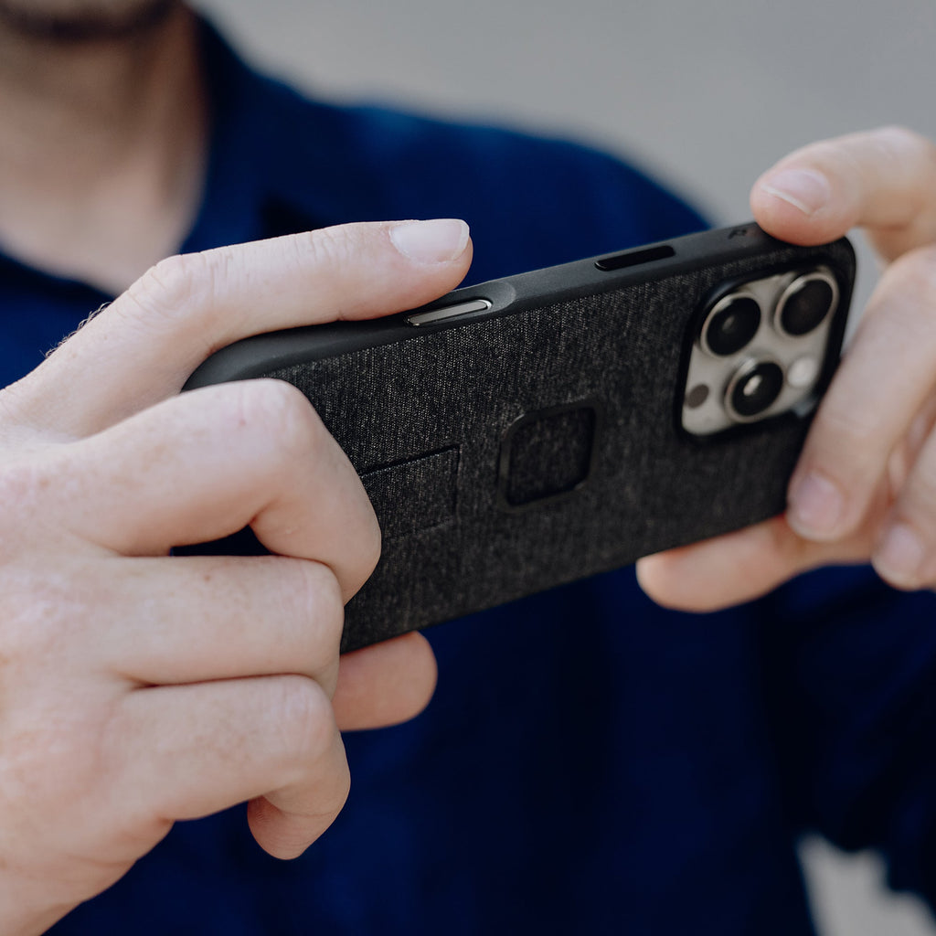 Everyday Loop Case | iPhone 16 Pro| Charcoal