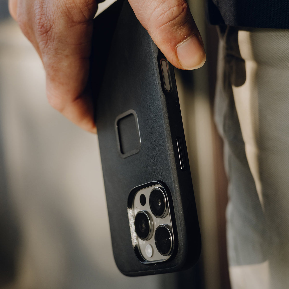 Everyday Clarino Case | iPhone 16 Pro Max Black